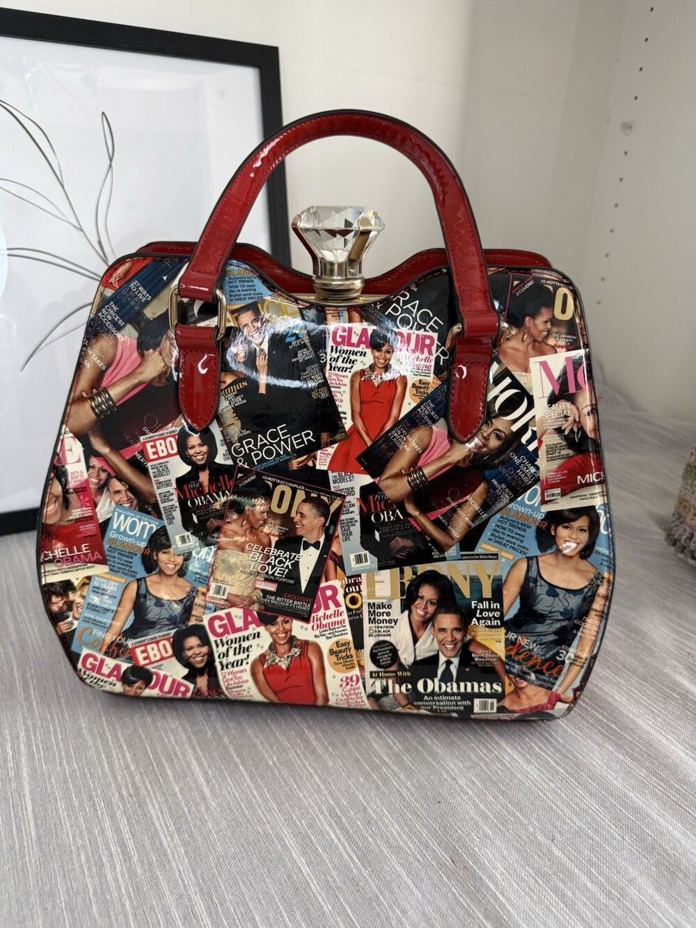 pop culture purse, Adjustable Strap, Handles collectible Obama Vault Memorabilia
